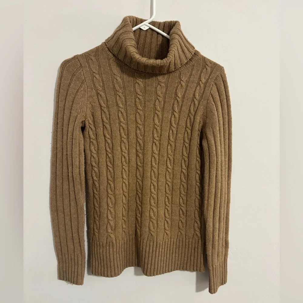 Women’s J. Crew Camel Cable Knit Turtleneck Sweater Wool Blend Oversized XS
